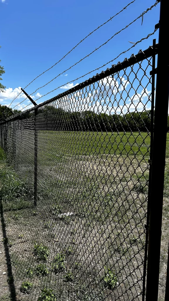 chain-link-fence-backyard-residential-dallas