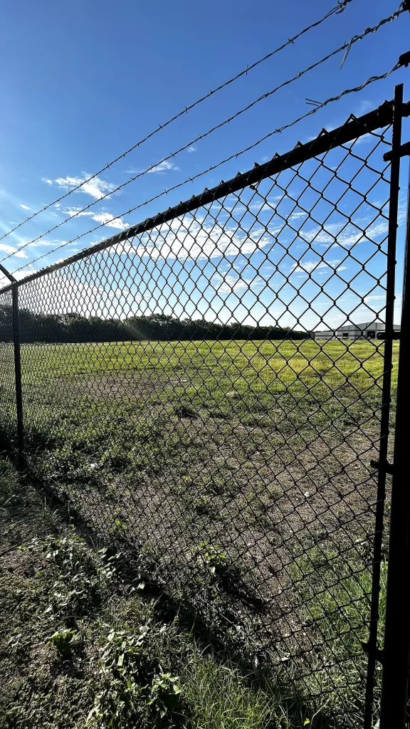 chain-link-fence-backyard-residential-dallas